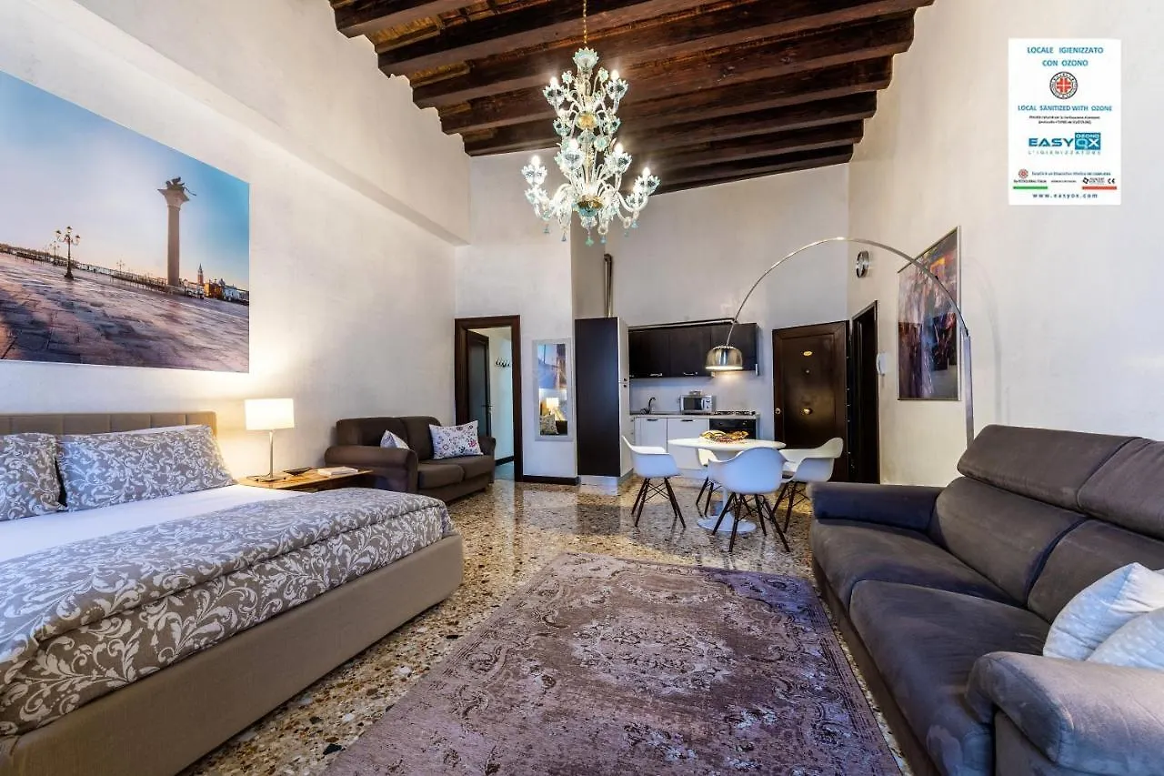 Ca Sant'Angelo Apartment Venice