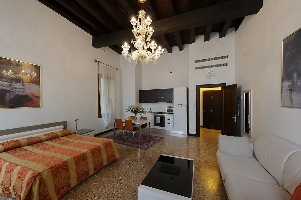 Ca Sant'Angelo Apartment Venice